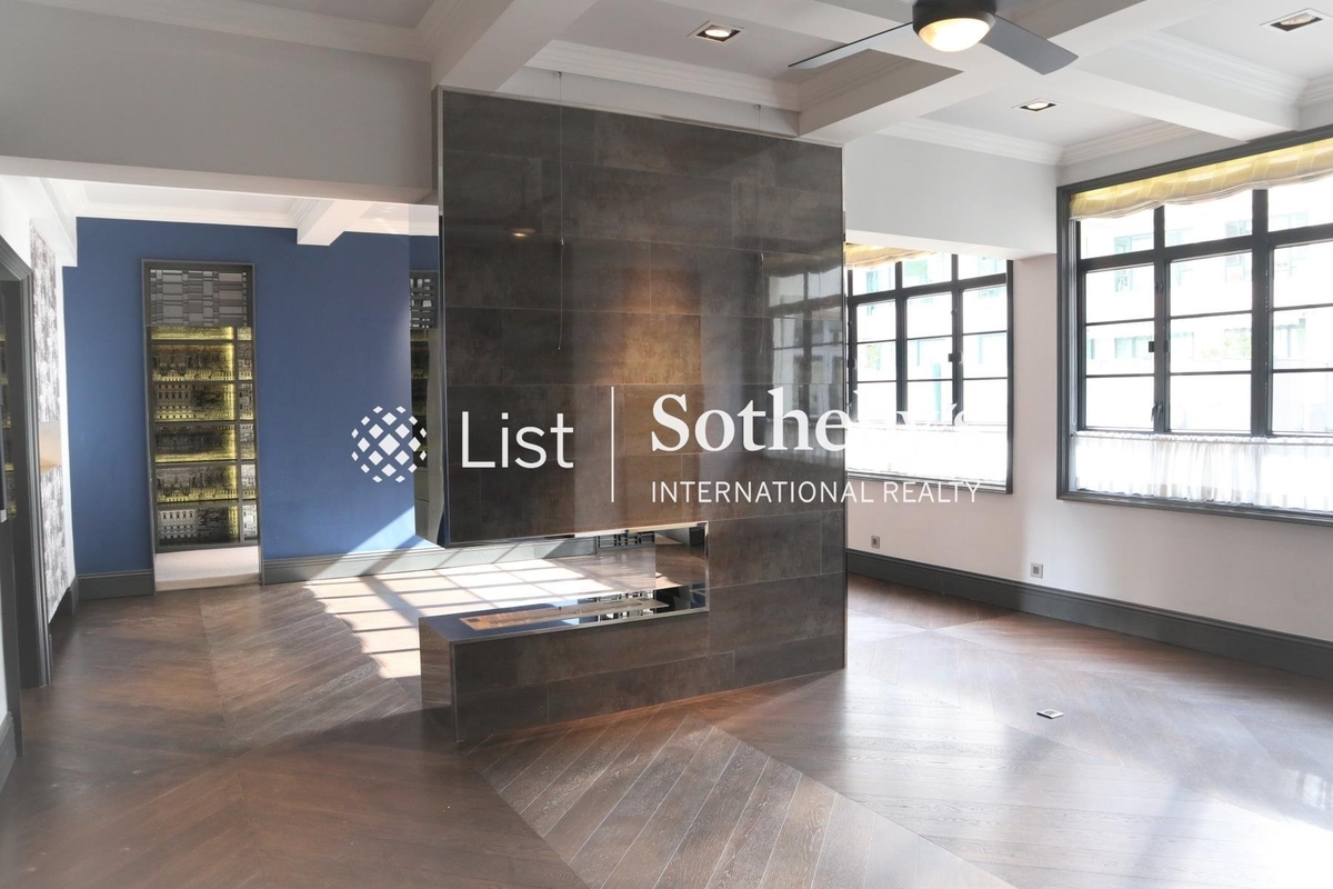 1-1A Sing Woo Crescent 成和坊1-1A號 | Living Room