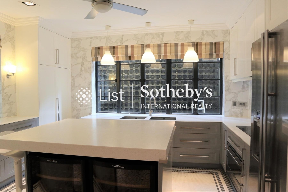 1-1A Sing Woo Crescent 成和坊1-1A號 | Kitchen