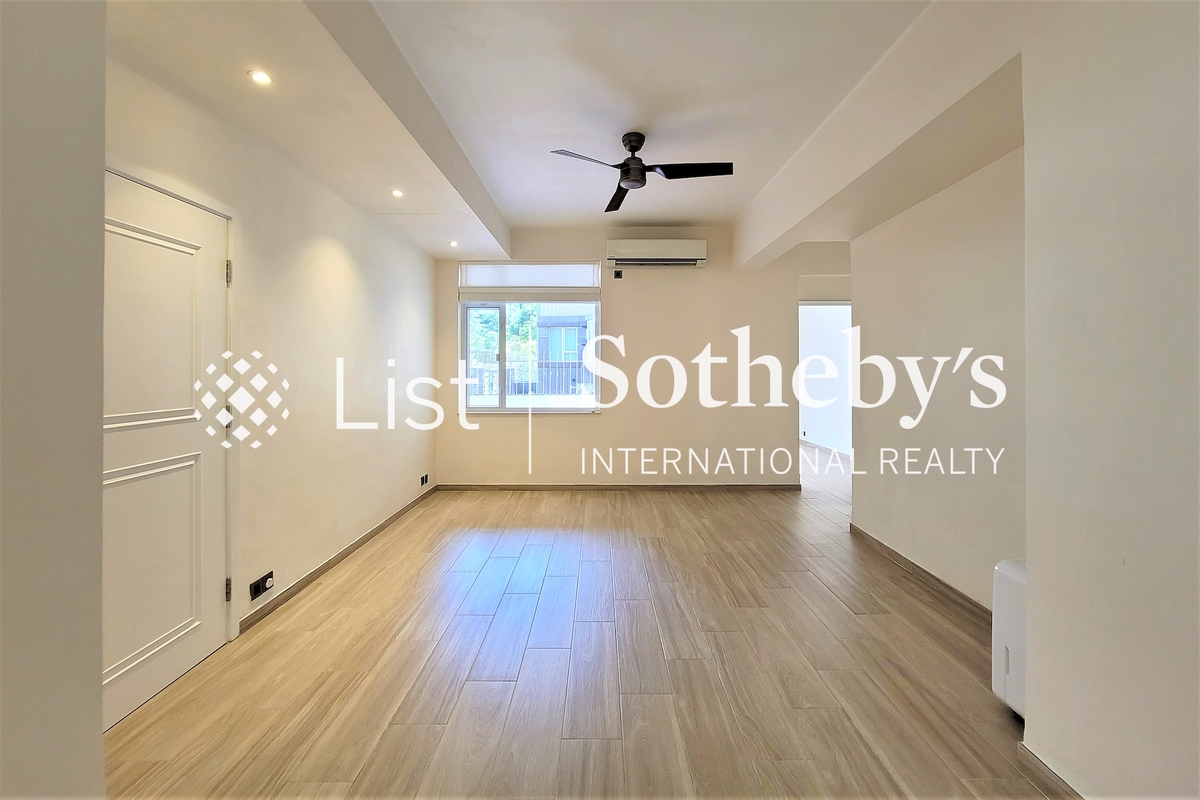 1-1A Sing Woo Crescent 成和坊1-1A號 | Living and Dining Room