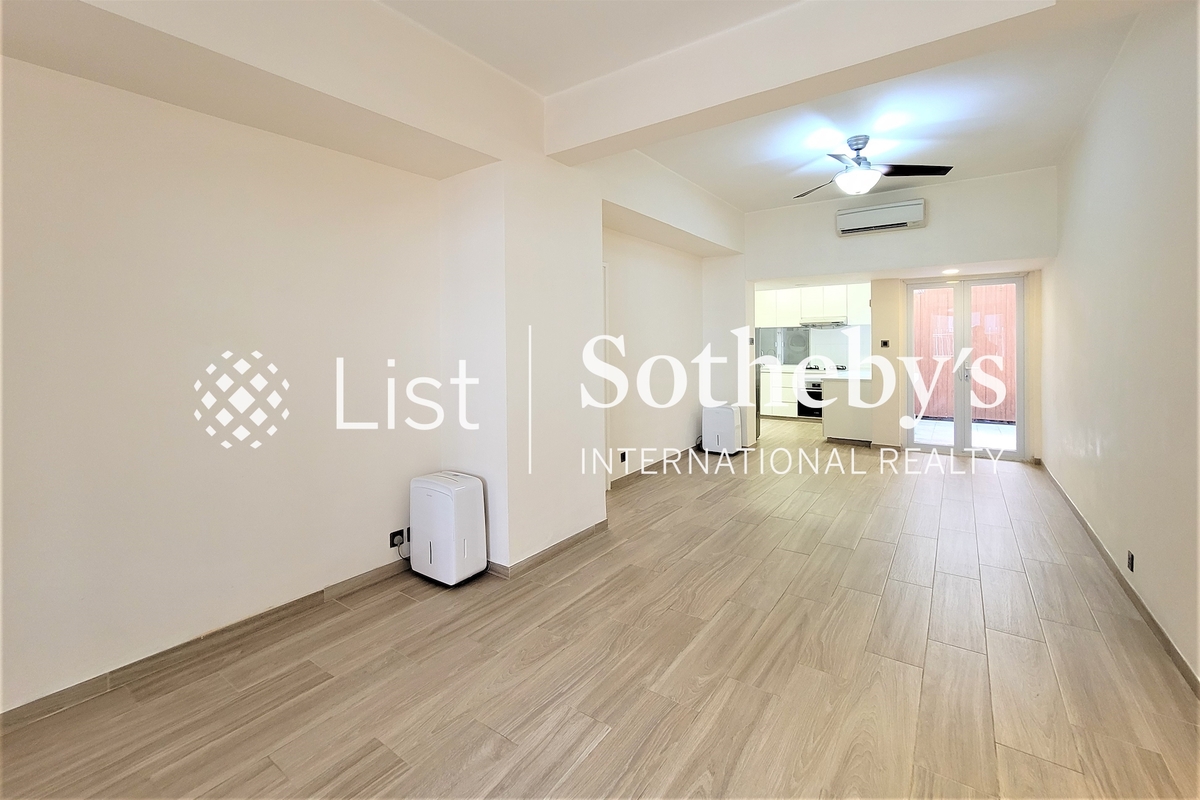 1-1A Sing Woo Crescent 成和坊1-1A號 | Living and Dining Room