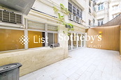 1-1A Sing Woo Crescent 成和坊1-1A號 | Private Terrace off Living and Dining Room