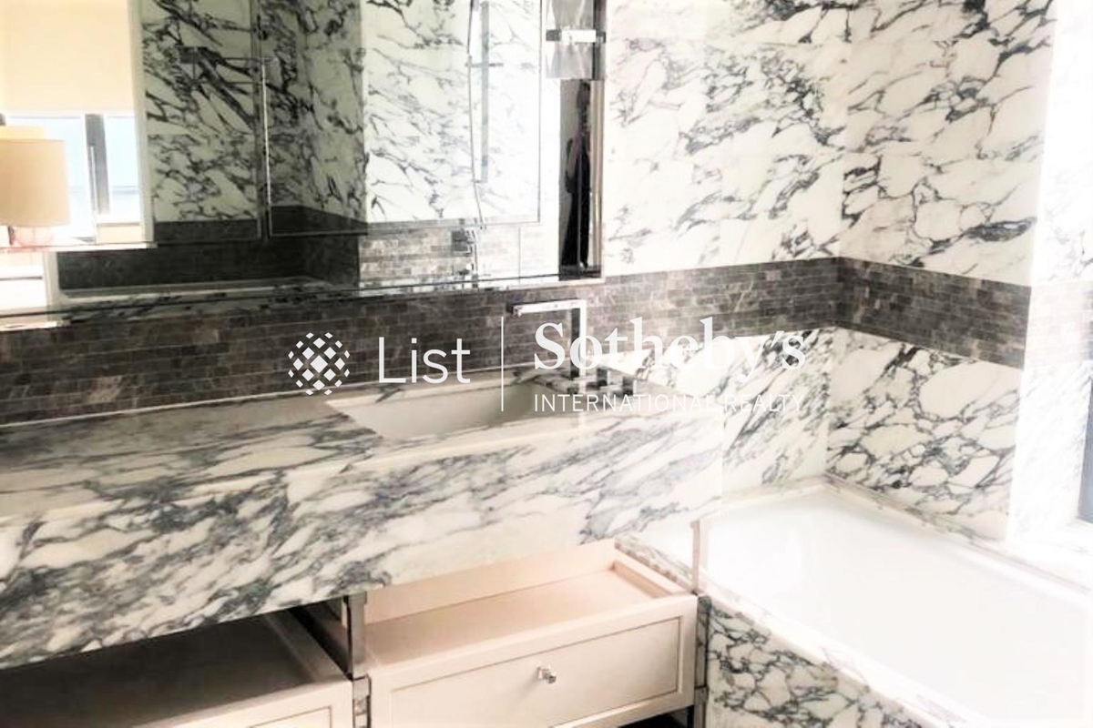 The Warren 瑆華 | Master Bathroom