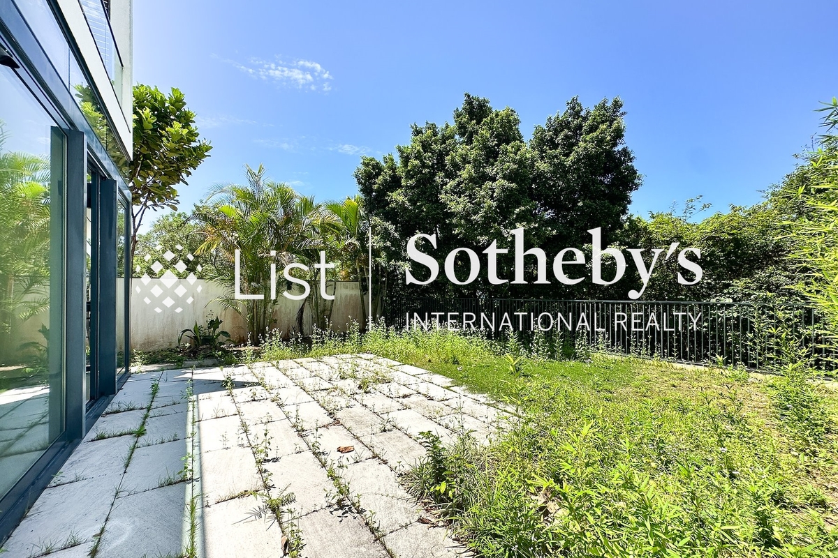 Whitesands Whitesands | Private Garden off Living and Dining Room