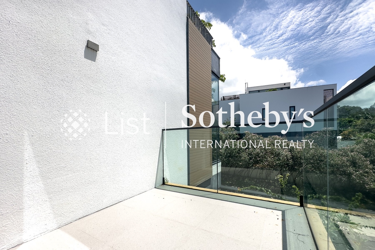 Whitesands Whitesands | Private Terrace off Third Bedroom