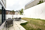 Whitesands Whitesands | Private Garden off Living and Dining Room