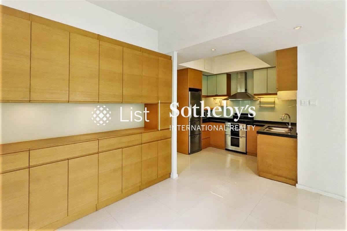 Blue Pool Lodge 愉苑 | Living and Dining Room