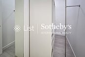 Blue Pool Lodge 愉苑 | Walk-in Closet in Master Bedroom 