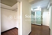 First Mansion 第一大廈 | Master Bedroom