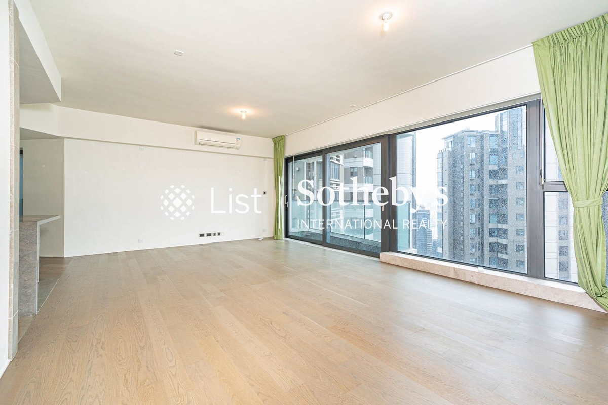 Azura 蔚然 | Living and Dining Room