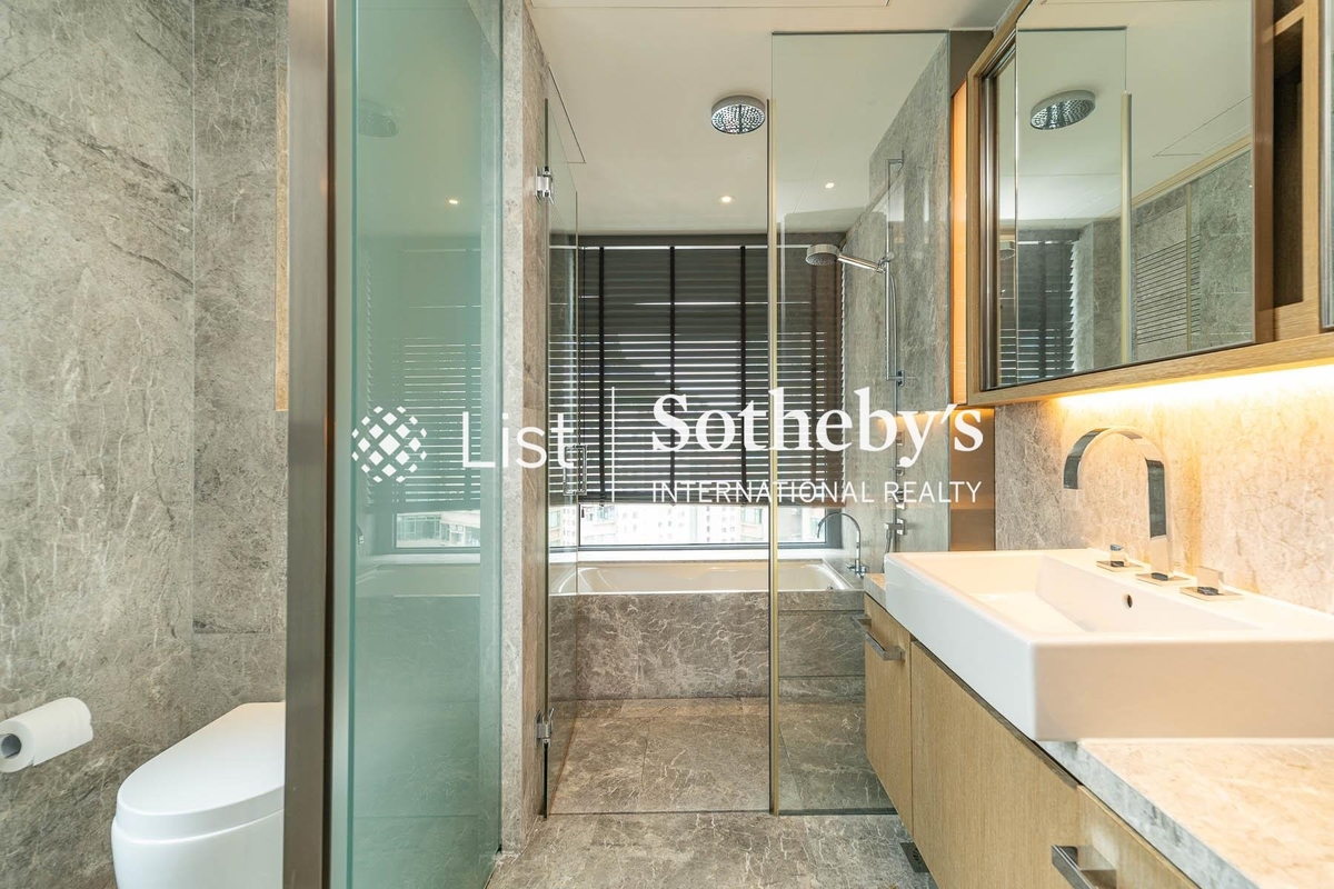 Azura 蔚然 | Master Bathroom