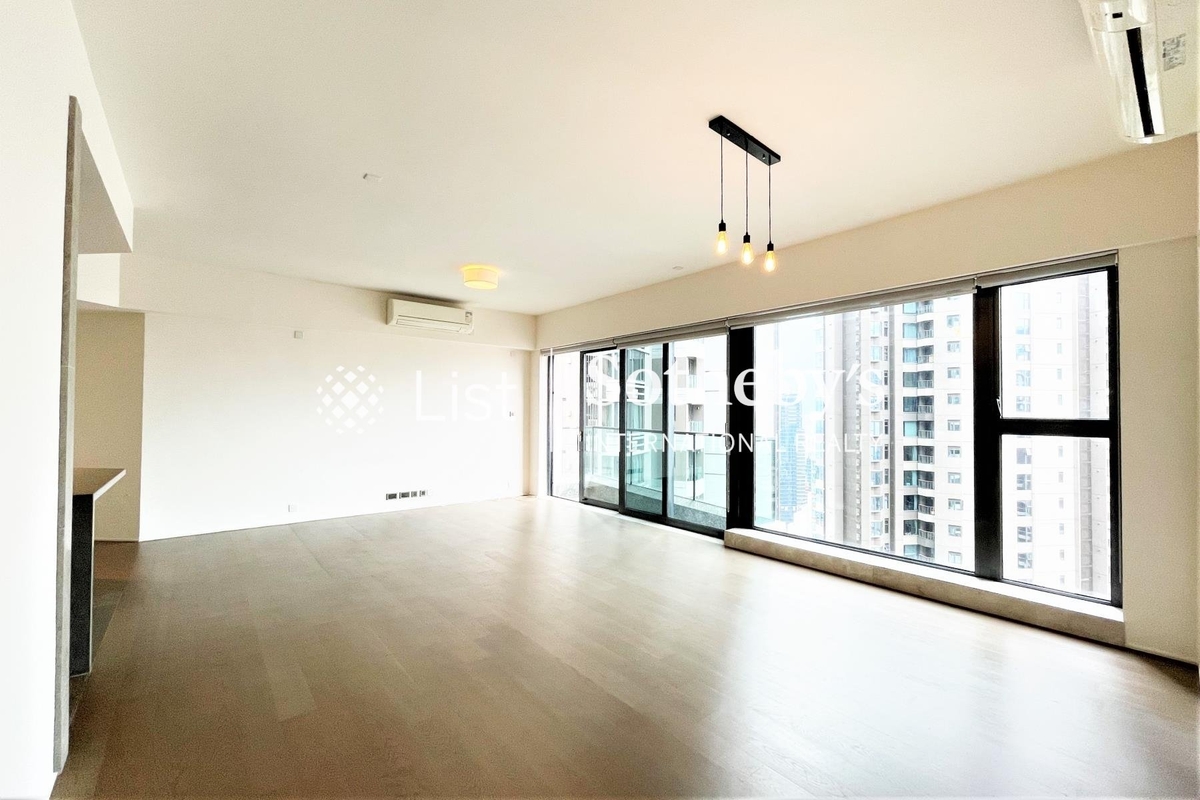 Azura 蔚然 | Living and Dining Room