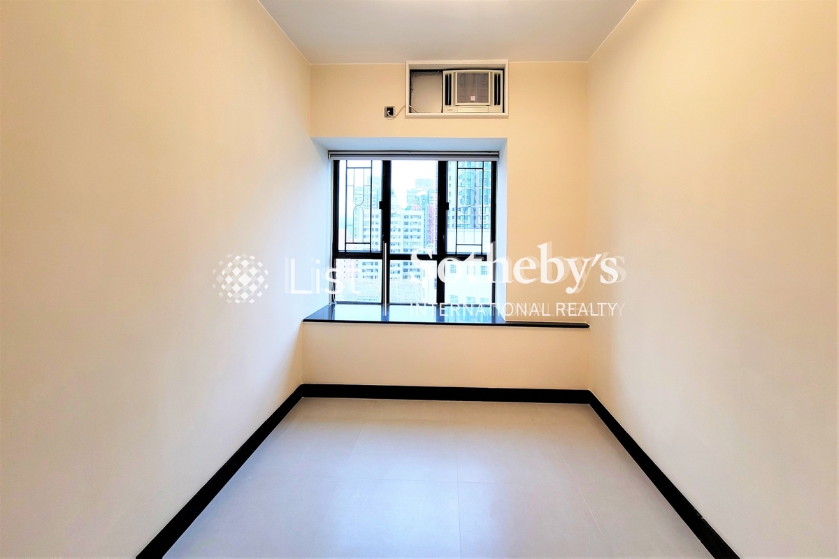 Lyttelton Garden 俊賢花園 | Third Bedroom