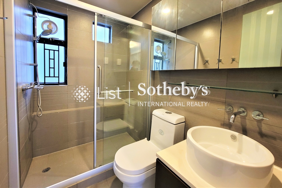 Lyttelton Garden 俊賢花園 | Master Bathroom