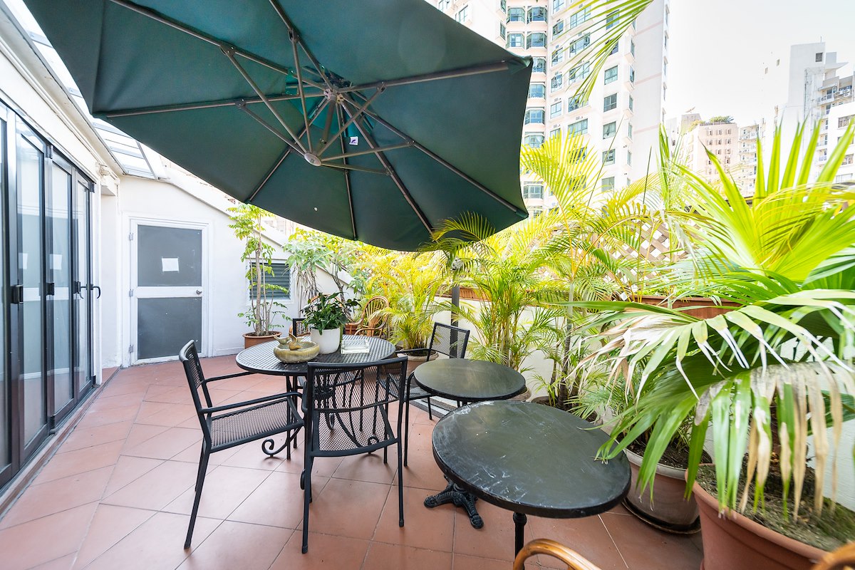 No. 39 Lyttelton Road 列提頓道39號 | Private Roof Terrace