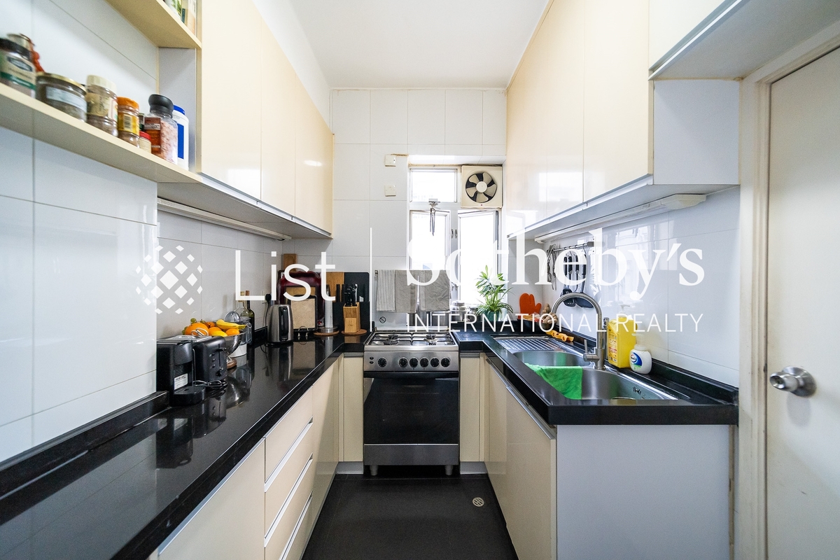 No. 39 Lyttelton Road, MidLevels West Property ID 325490