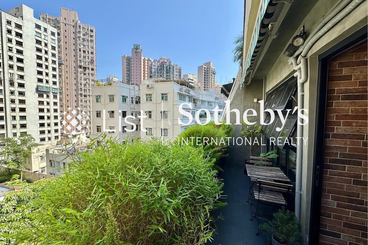 Fook Wah Mansions 福華大廈 | Private Terrace off Living Room