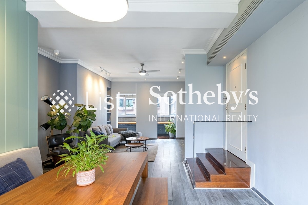 Breezy Court 瑞麒大廈 | Living and Dining Room