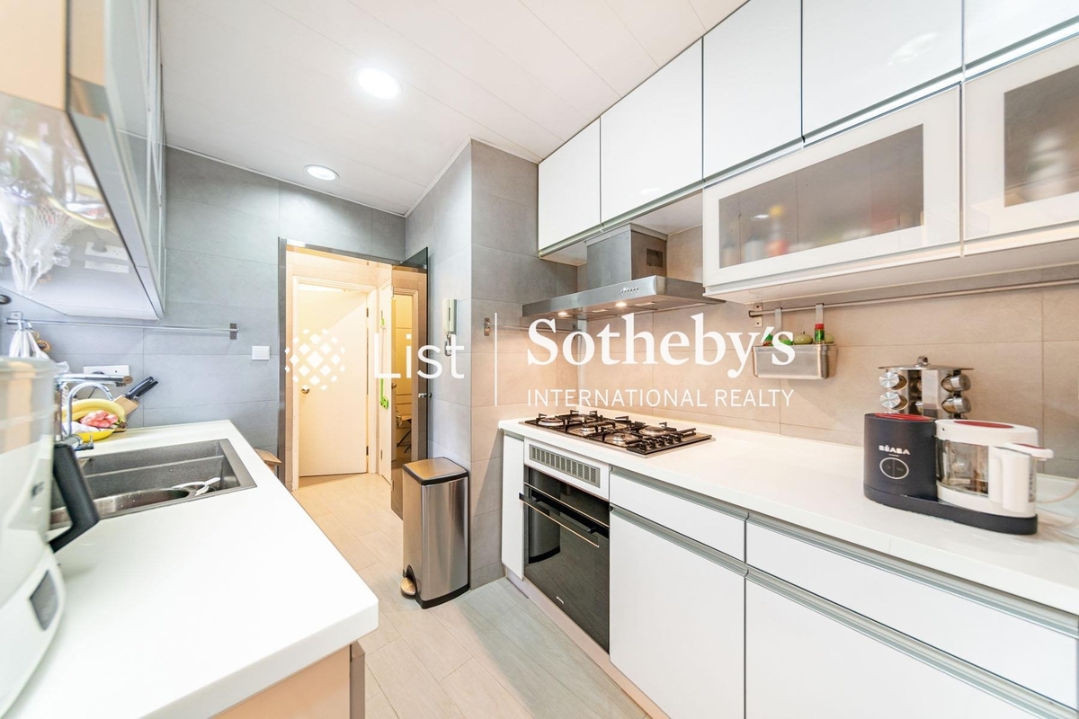 Breezy Court 瑞麒大廈 | Kitchen
