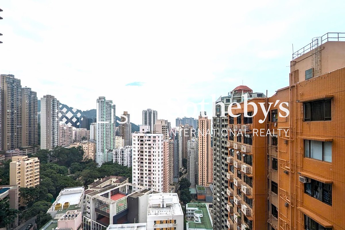 Parkway Court 寶威閣 | View from Living and Dining Room