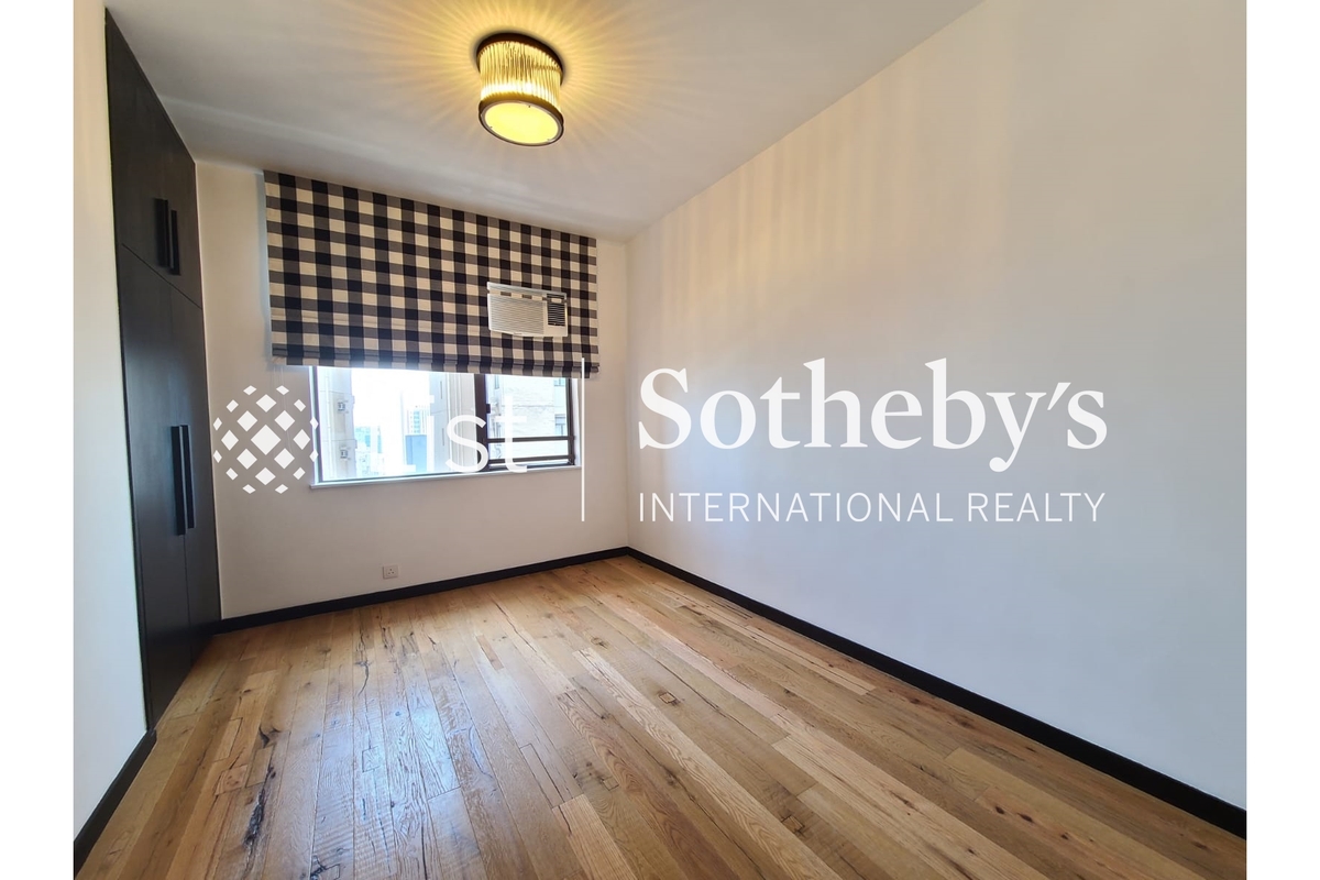 Parkway Court 寶威閣 | Third Bedroom