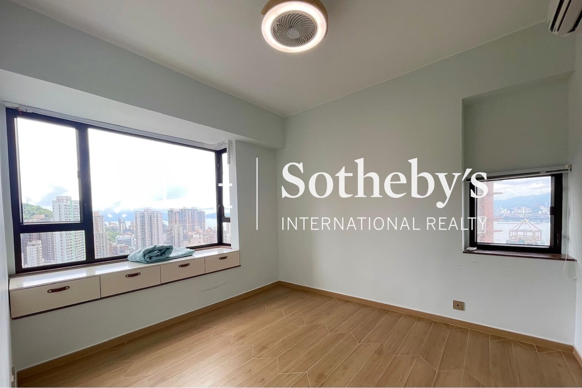 Ying Piu Mansion 應彪大廈 | Master Bedroom