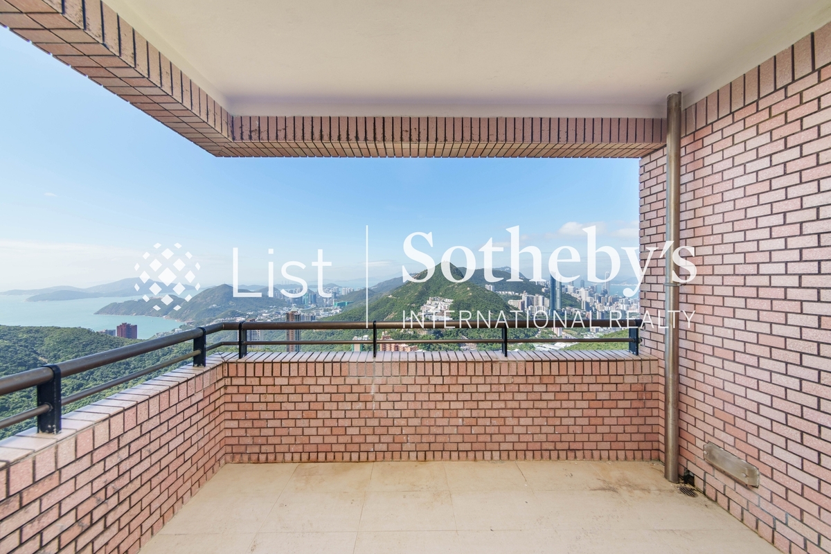 Hong Kong Parkview 陽明山莊 | Balcony off Living and Dining Room