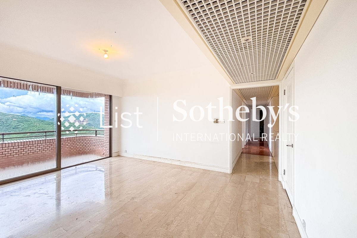 Hong Kong Parkview 阳明山庄 | Balcony off Dining Room