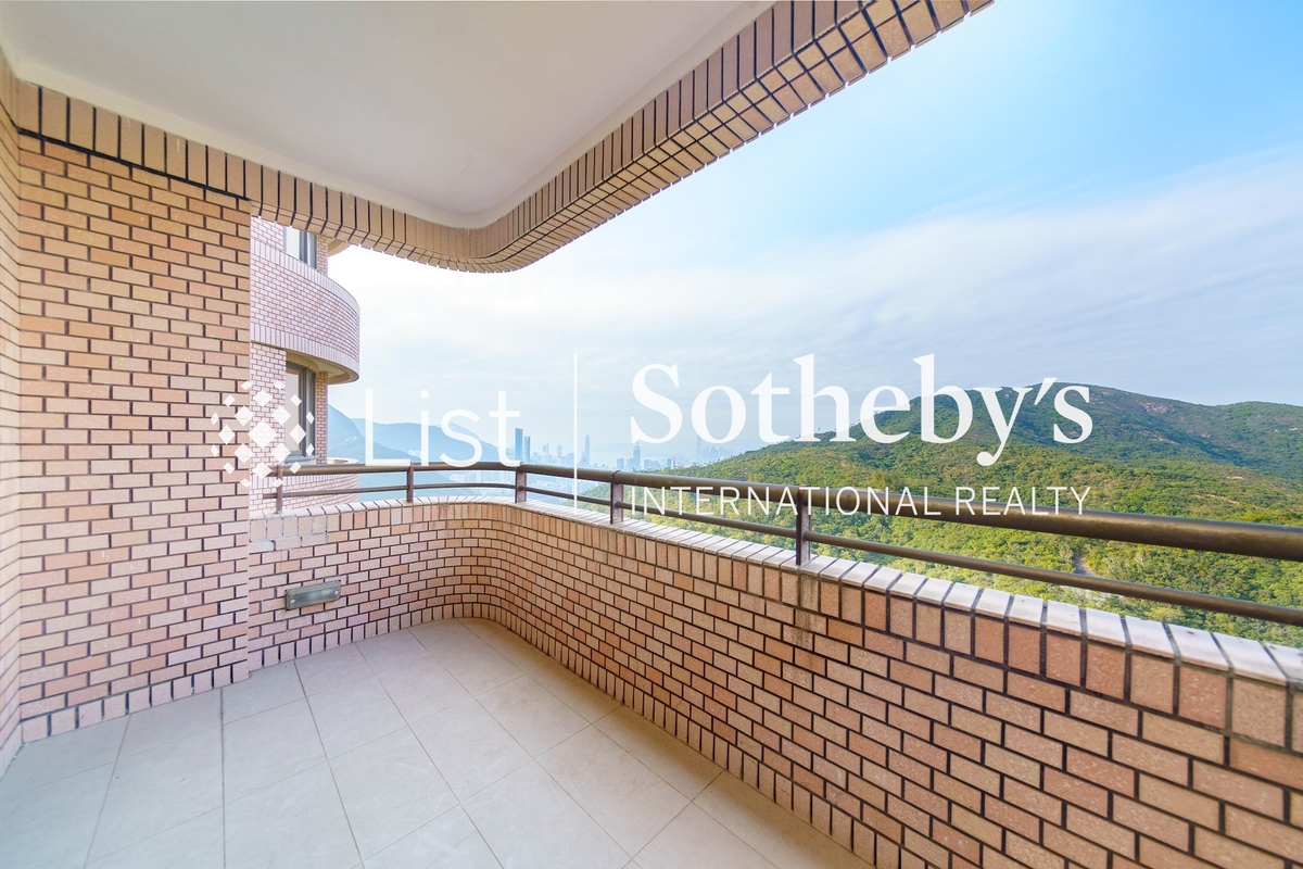 Hong Kong Parkview 陽明山莊 | Balcony off Dining Room