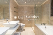 Hong Kong Parkview 陽明山莊 | Master Bathroom