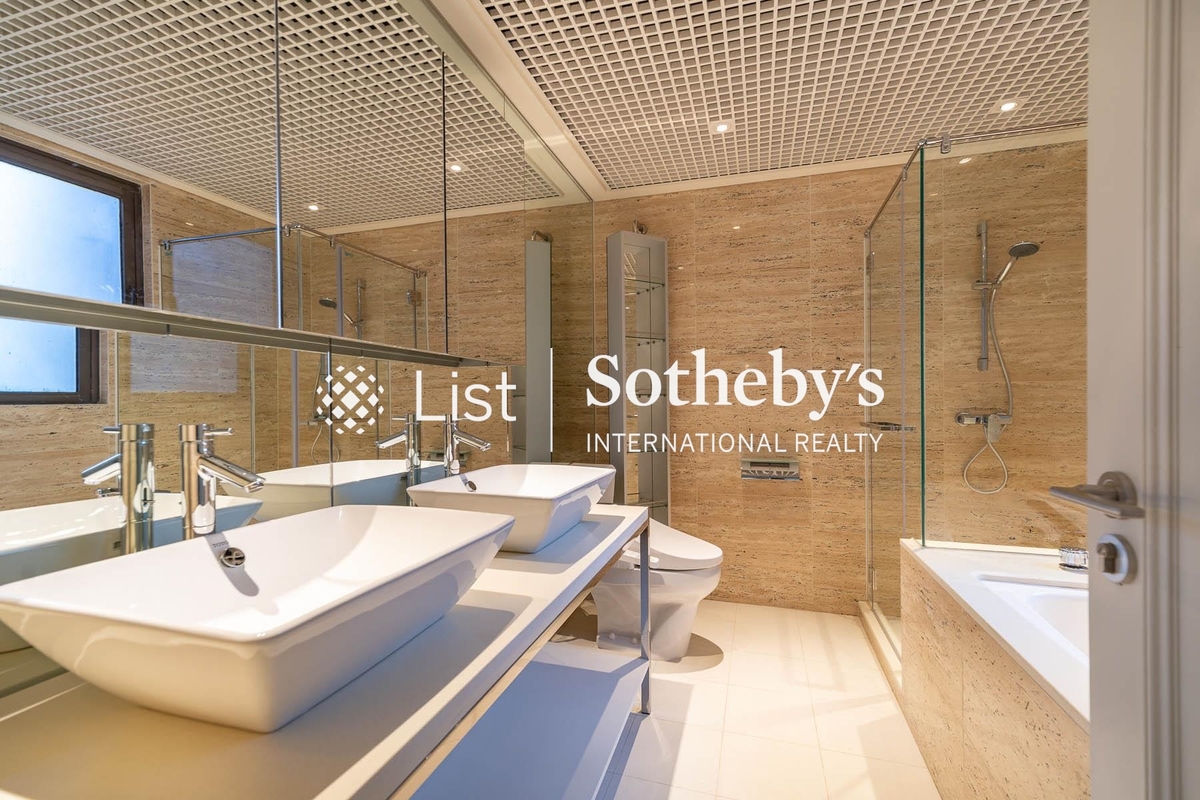 Hong Kong Parkview 陽明山莊 | Master Bathroom