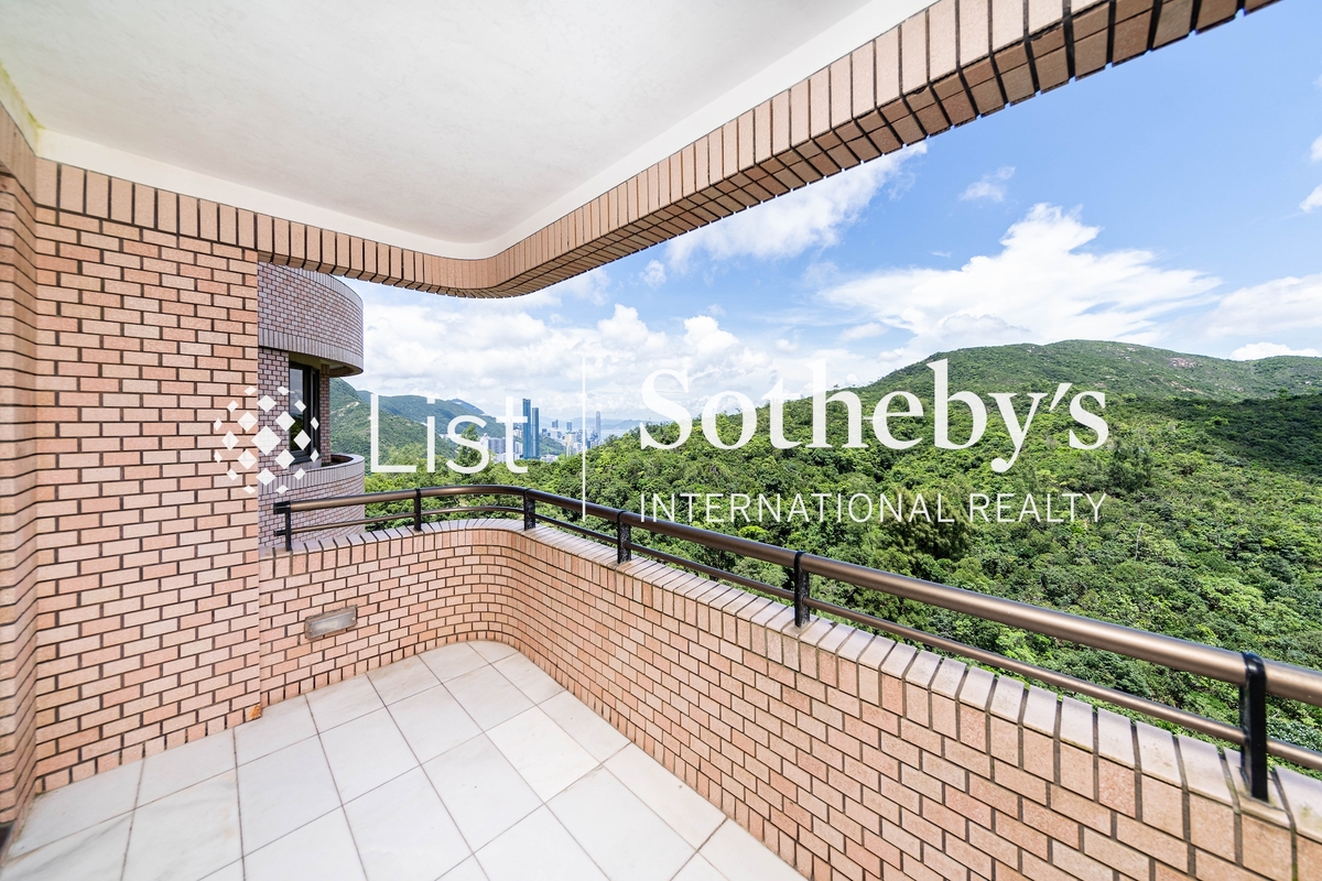 Hong Kong Parkview 陽明山莊 | Balcony off Dining Room