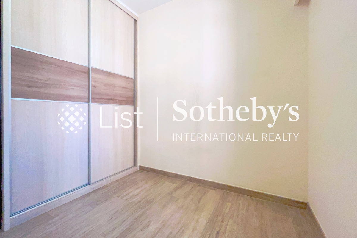 Hawthorn Garden 荷塘苑 | Third Bedroom