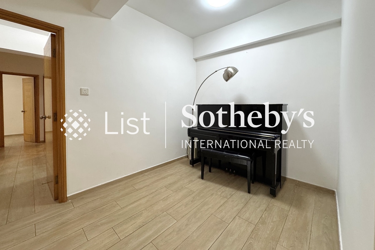 Hawthorn Garden 荷塘苑 | Living and Dining Room