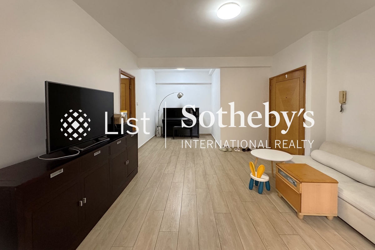 Hawthorn Garden 荷塘苑 | Living and Dining Room