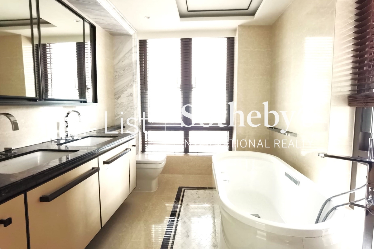 3 Macdonnell Road 麥當勞道3號 | Master Bathroom