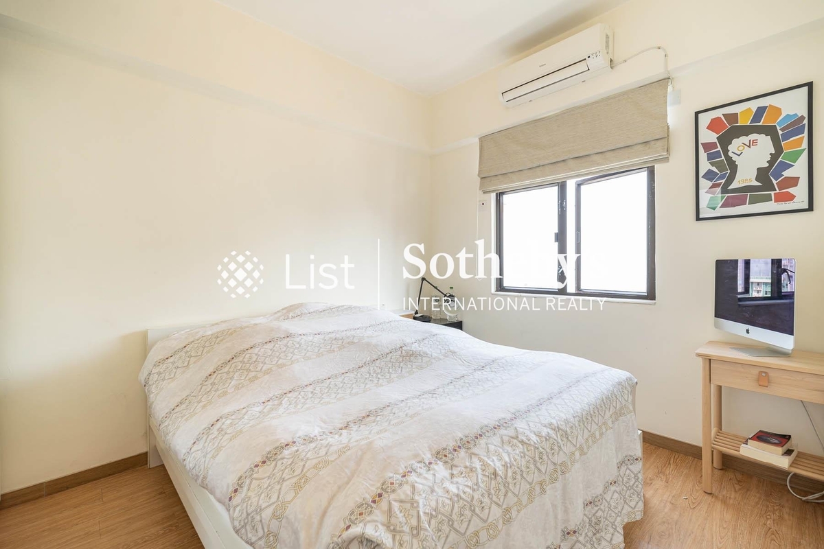 K.K. Mansion 金堅大廈 | Master Bedroom