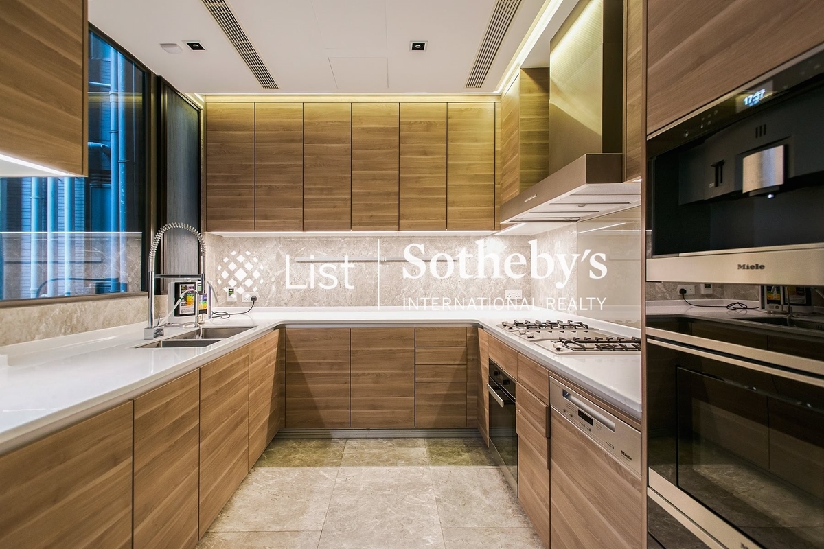 Dragons Range 玖瓏山 | Kitchen