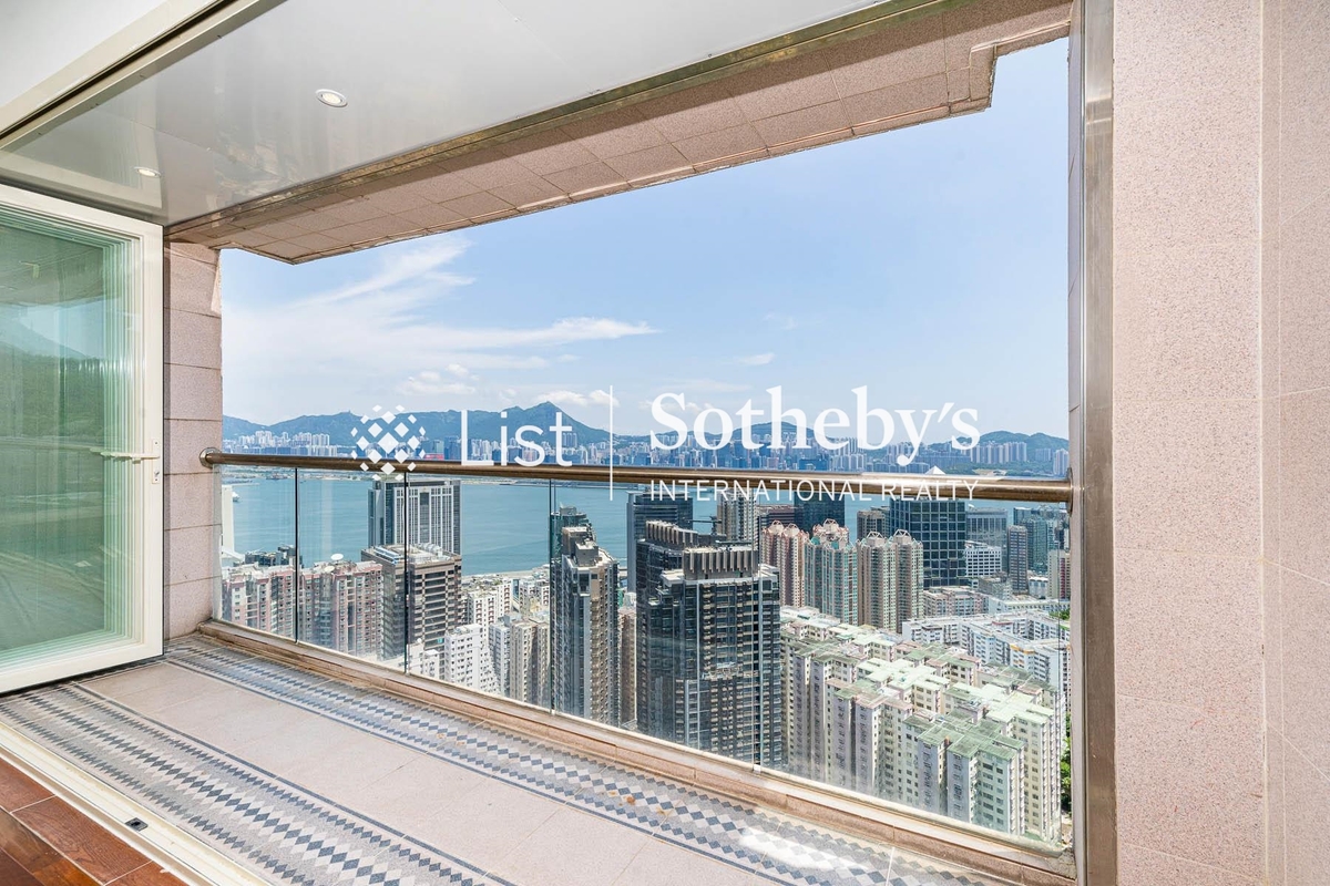 Ho King View 豪景 | Balcony off Living Area