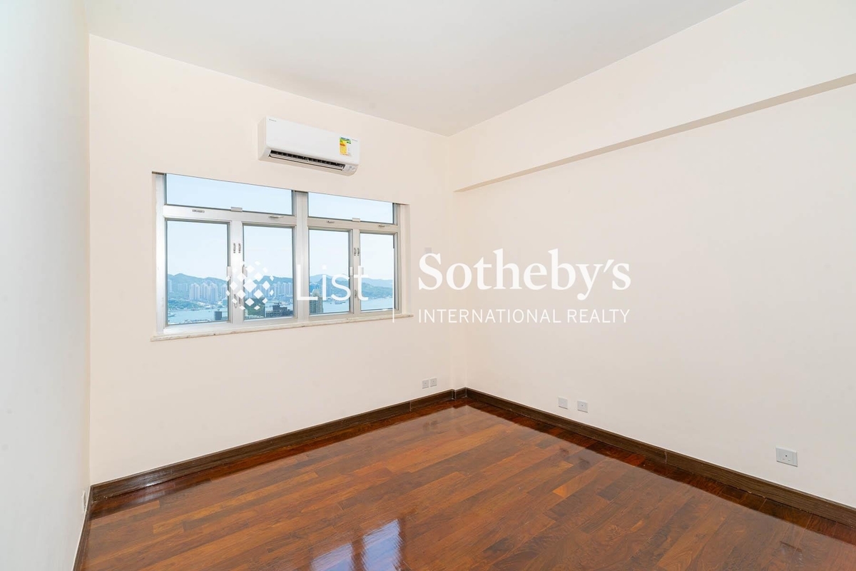 Ho King View 豪景 | Third Bedroom