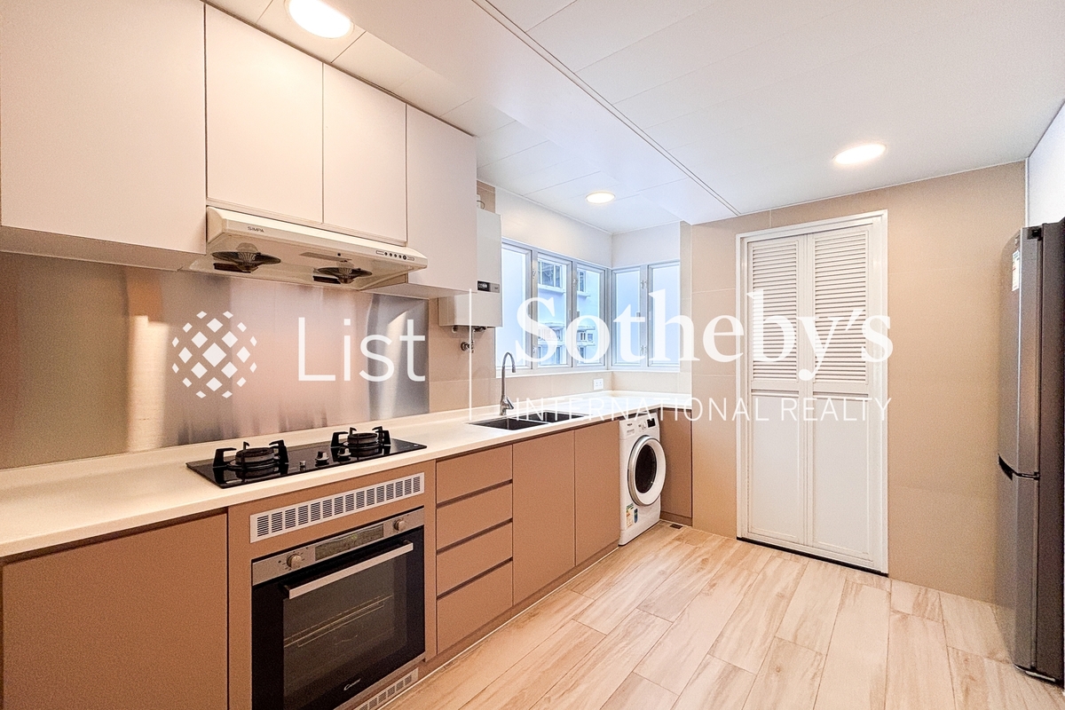 Happy Mansion 快活大廈 | Kitchen