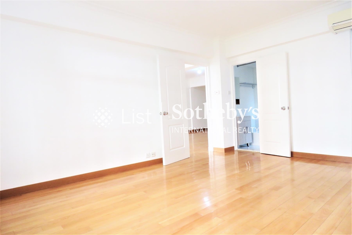 Happy Mansion 快活大廈 | Master Bedroom