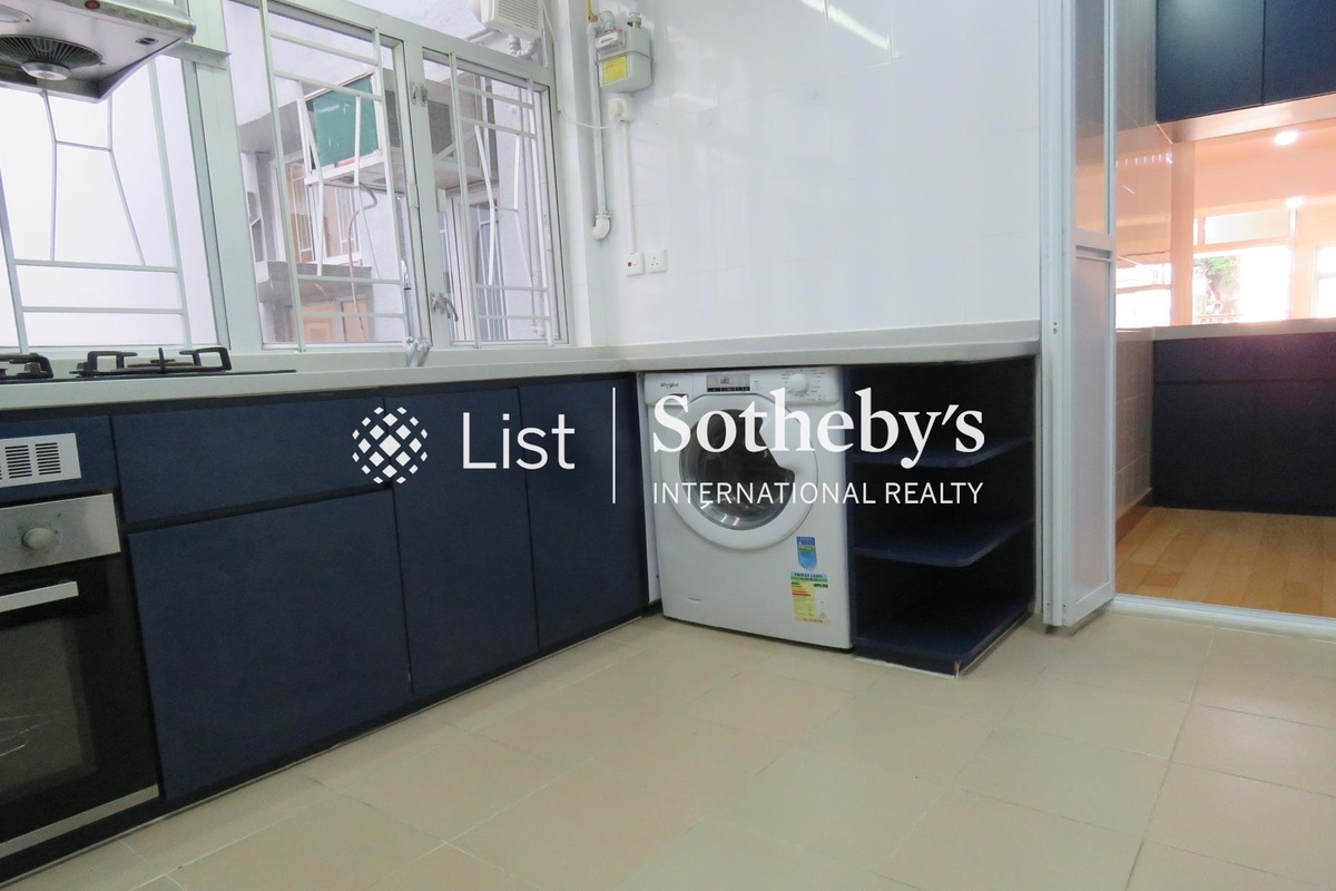 Happy Mansion 快活大廈 | Kitchen