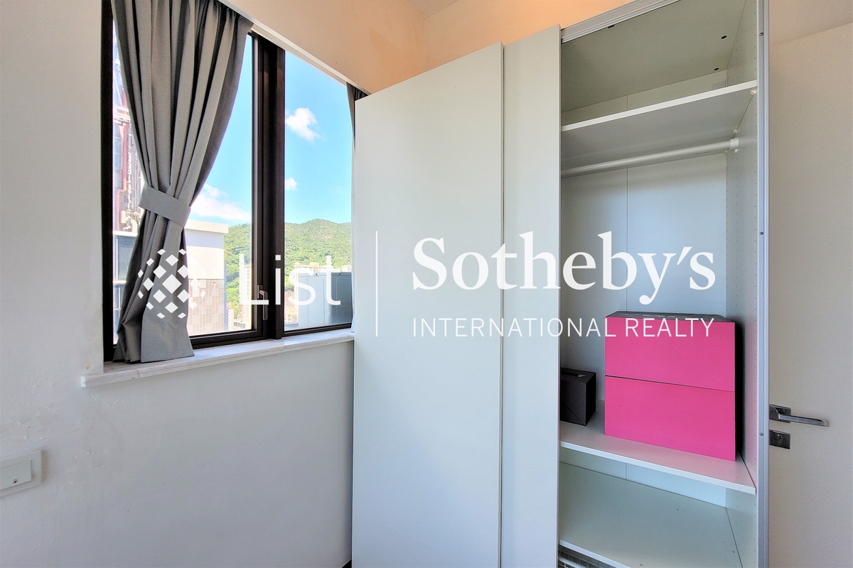 Yoo Residence Yoo Residence | Built-in Wardrobe in Fourth Bedroom 