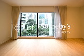 150 Kennedy Road 坚尼地道150号 | Living and Dining Room