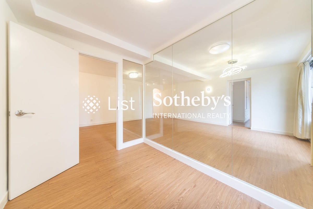 Maiden Court 萬德閣 | Study Room