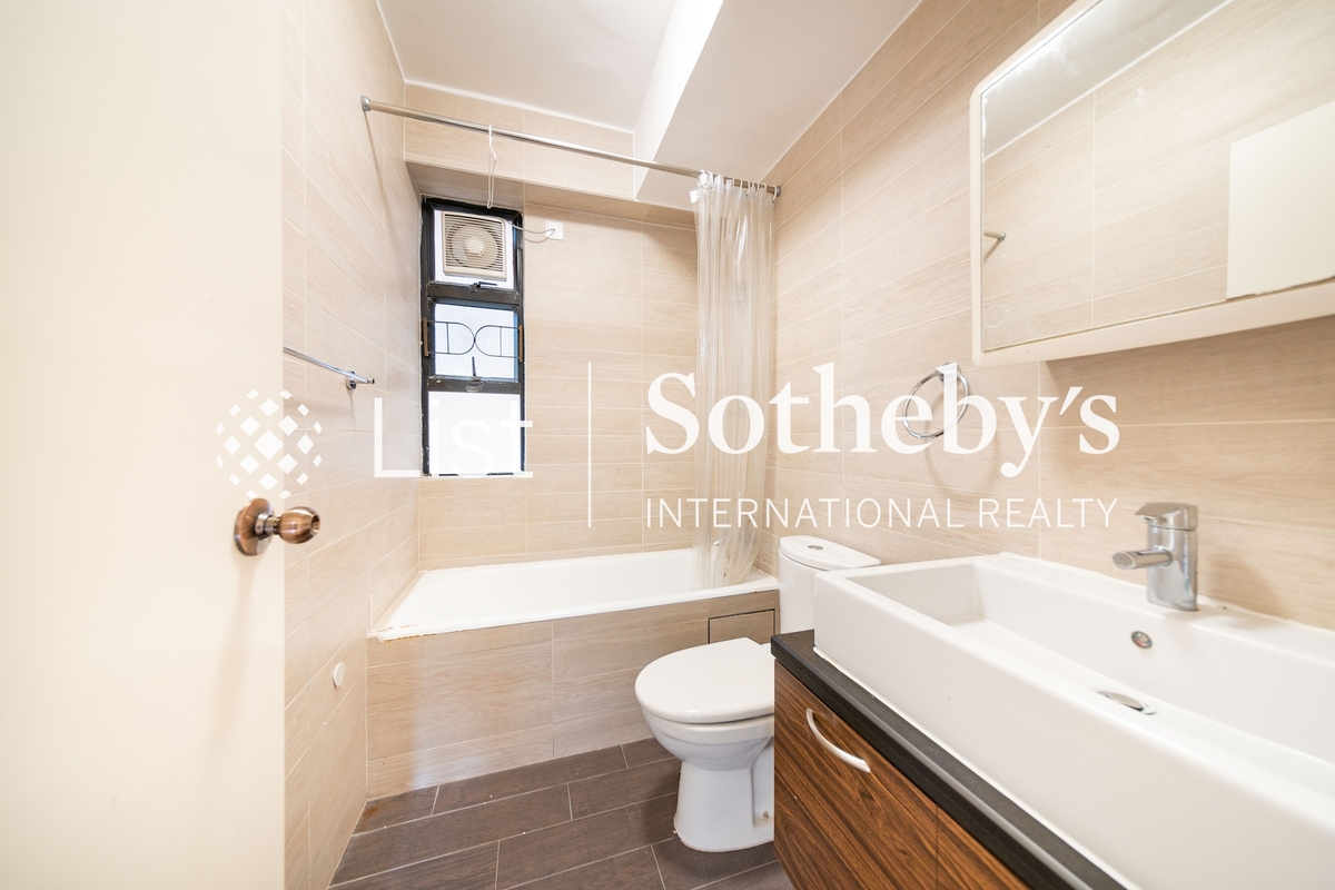 Ronsdale Garden 龙华花园 | Guest Bathroom