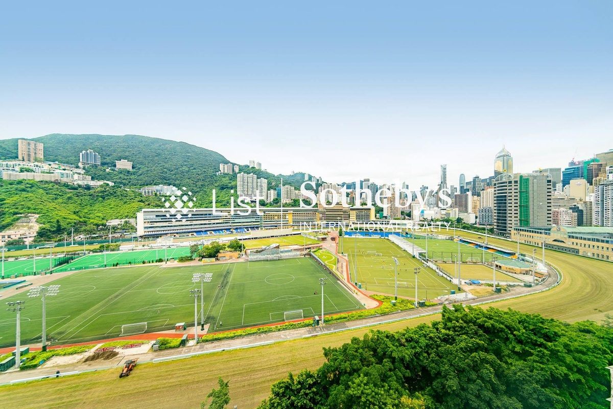 Linden Court 年達閣 | View from Living and Dining Room