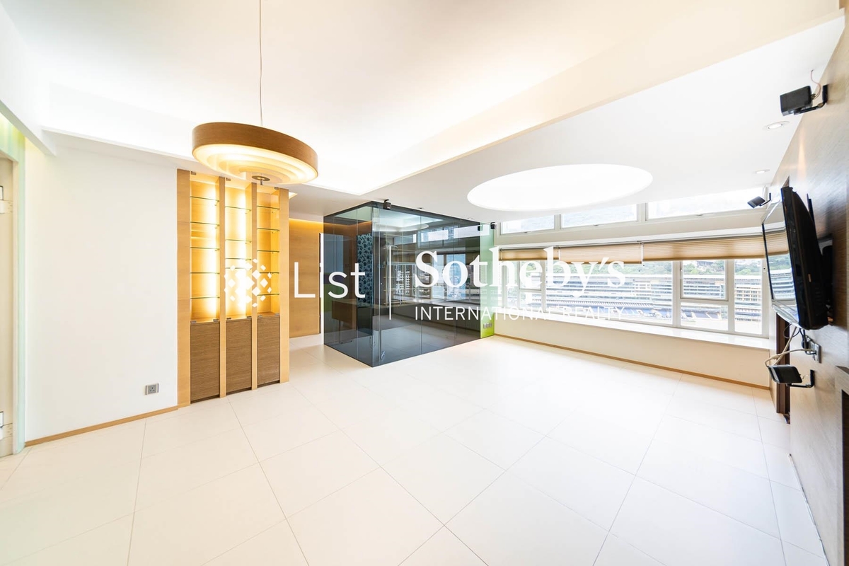 Linden Court 年達閣 | Living and Dining Room