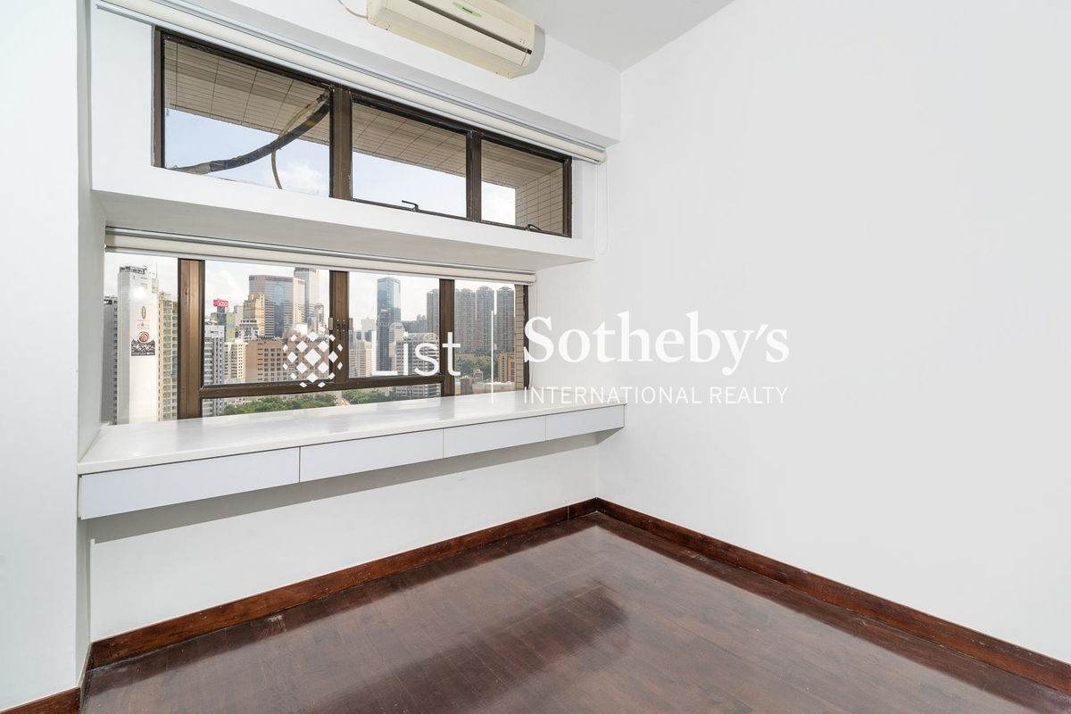 Shiu Fai Terrace Garden 肇輝臺花園 | Third Bedroom