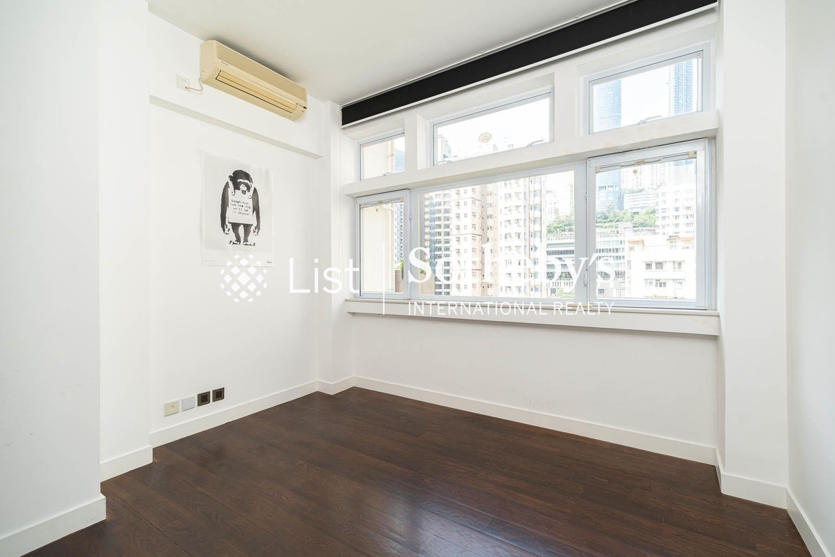 Smiley Court 怡苑 | Second Bedroom